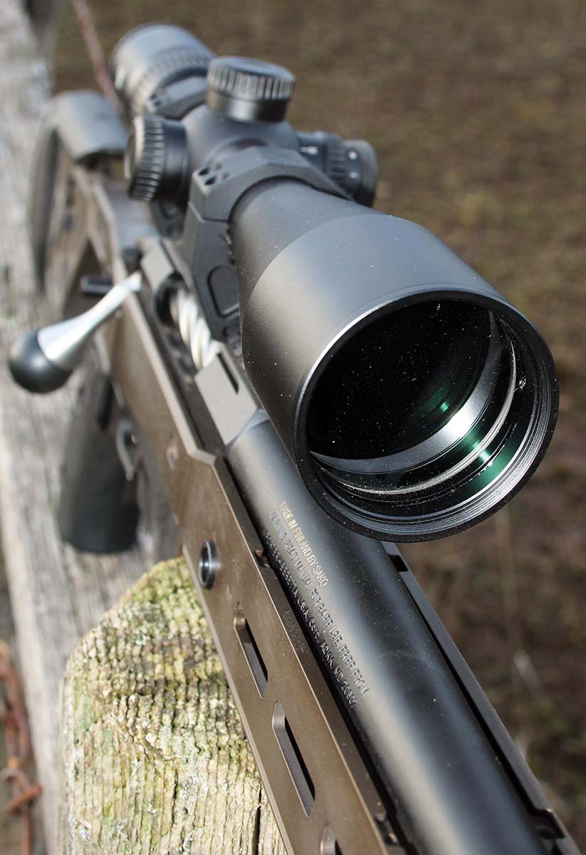 The 50mm objective lens and new high-definition optical system ensure clear views and improved resolution, even in low light. The fully multi-coated lenses hold an anti-reflective treatment to enhance light transmission.